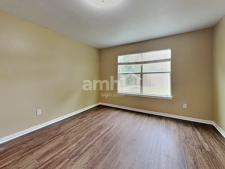 22270 Queenbury Hills Dr — Photo 8