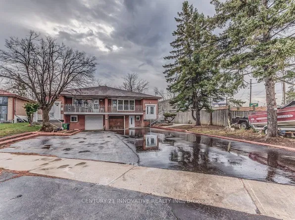1 Horton Blvd S, Toronto, ON M1J 1K7