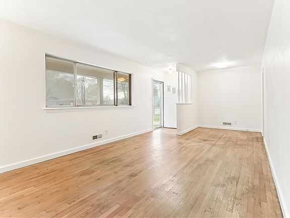 3rd image of 5708 Gretna Rd