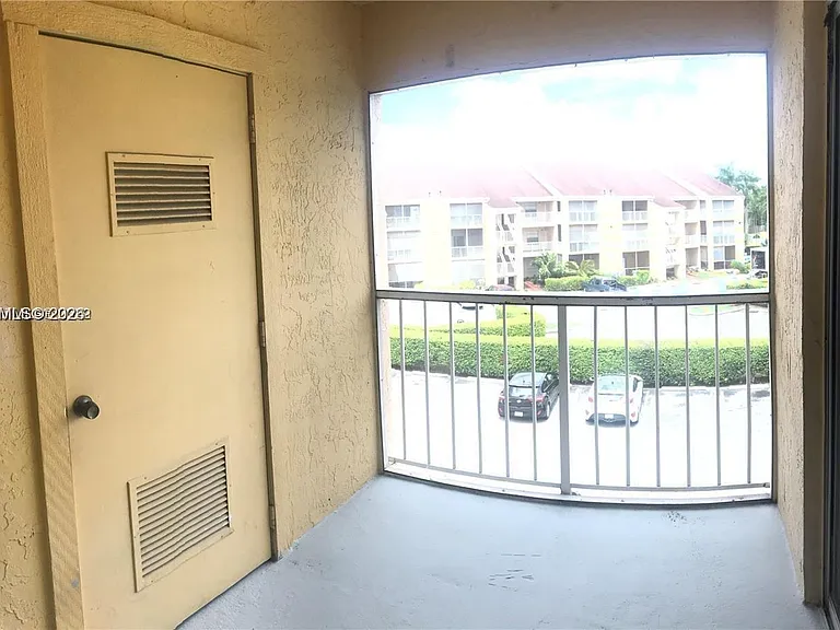 15285 SW 107th Ln #206 — Photo 17