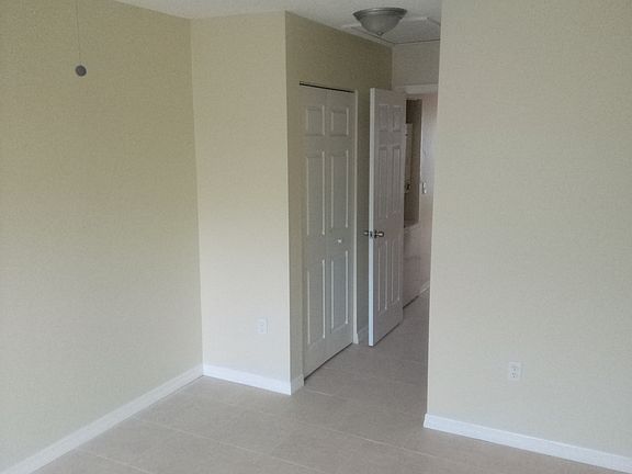 4th image of 2953 Forrestal Ct