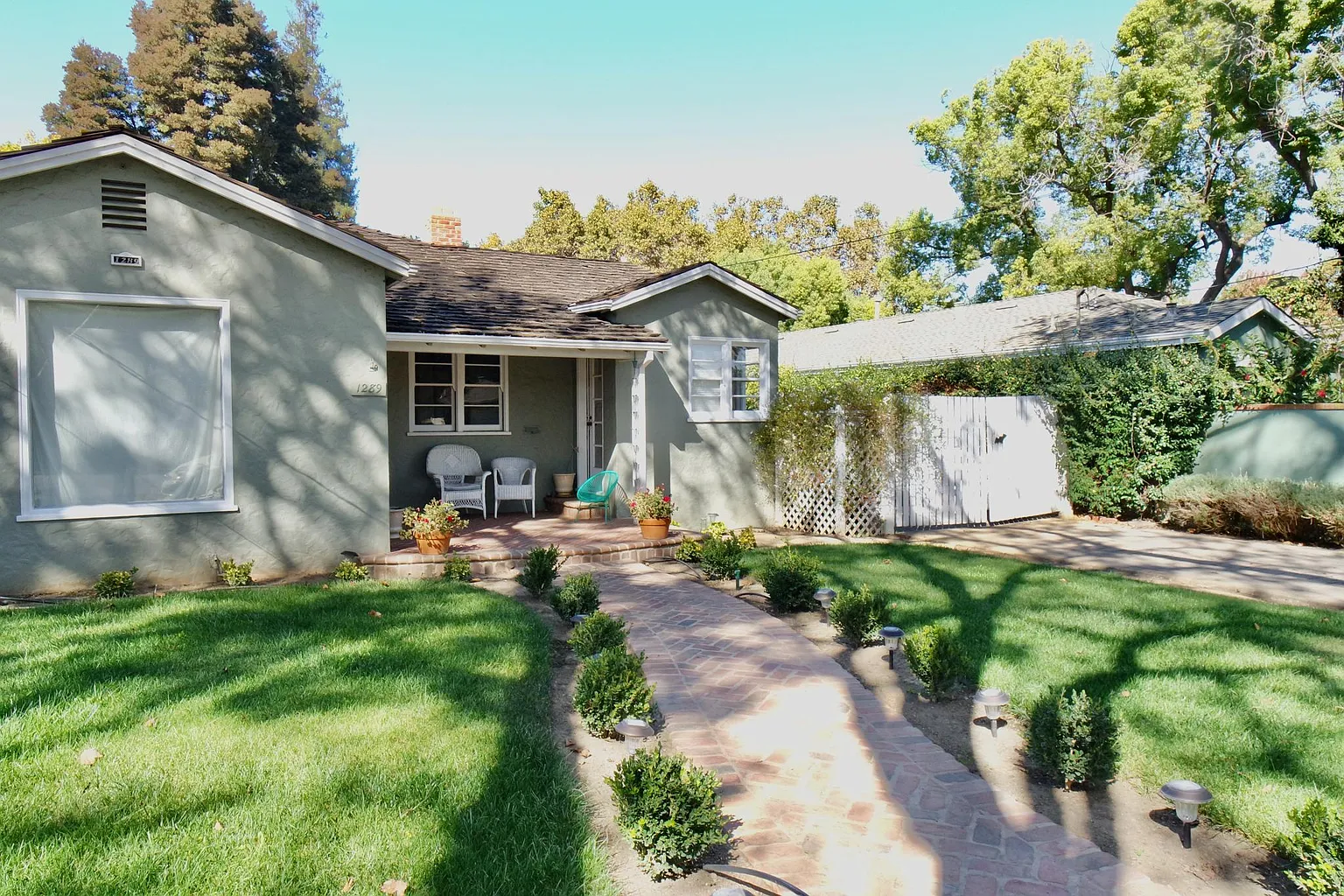 1289 Pine Ave photo 1