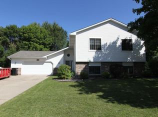 7091 Blake Path, Inver Grove Heights, MN 55076