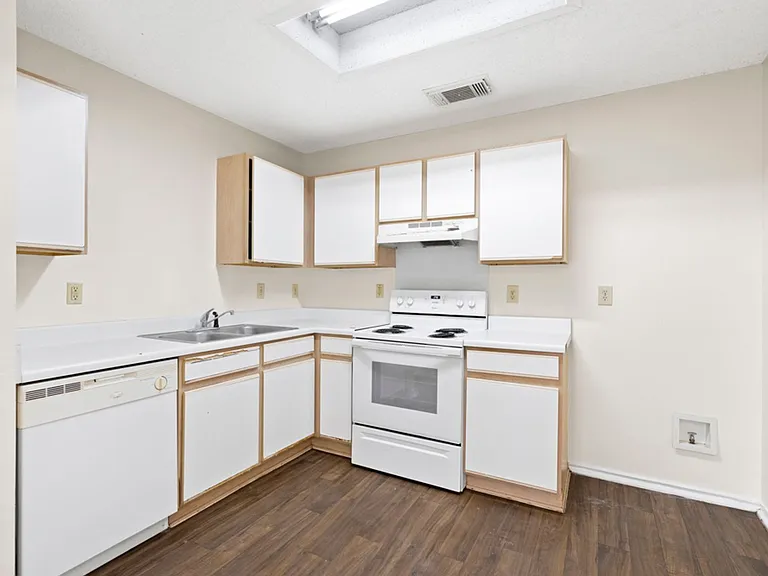 9711 Arcade Rdg — Photo 9