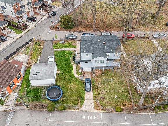 4th image of 6 Mutillod Ln