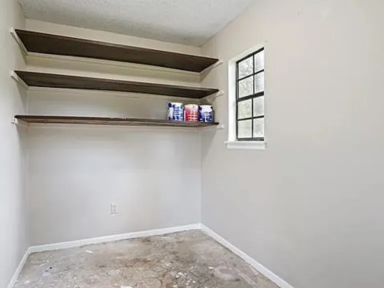 18173 Holly Ridge Dr — Photo 15