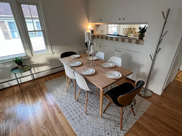 72 Victoria St — Photo 2