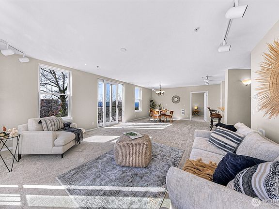 2nd image of 1134 Finnegan Way #304
