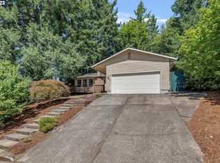 981 NE Hill Way, Estacada, OR 97023