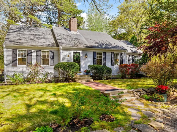 6 Putting Green Circle, East Sandwich, MA 02537