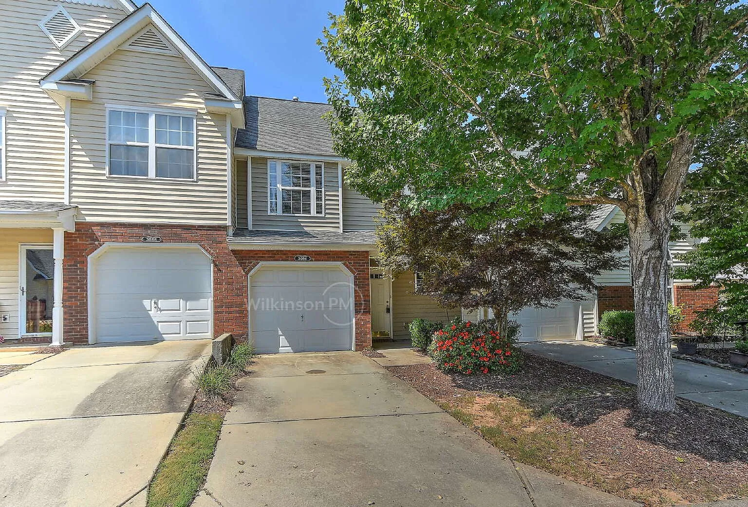2 bed, 2.5 bath, 1352 sqft, $1,850 — Photo 3