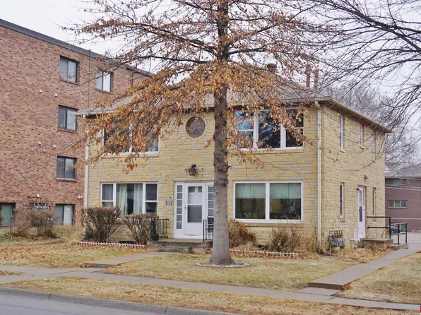2426 A St Unit 2426, Lincoln, NE 68502
