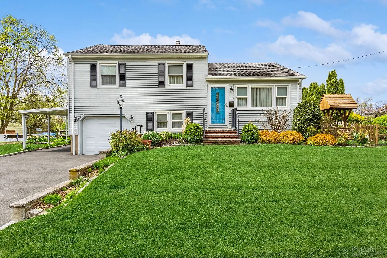 3222 Clark Ln photo 1