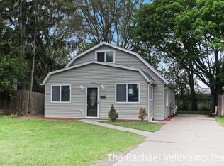 1033 Boston St SE, Grand Rapids, MI 49507