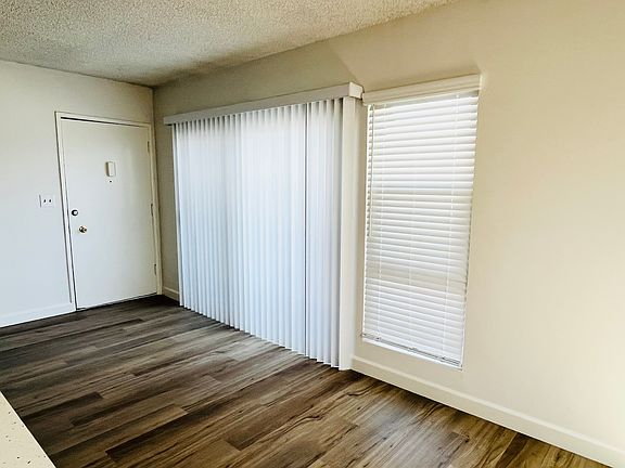 5th image of 2128 W 157th St APT 5