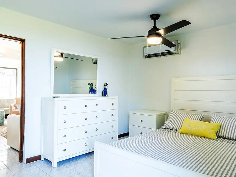 413 Interior Dm — Photo 20