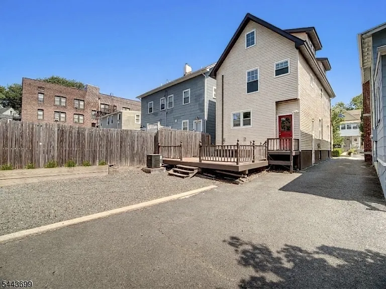 60 Montague Pl #2 — Photo 27