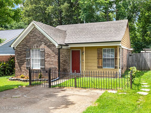 4th image of 9472 Village Point