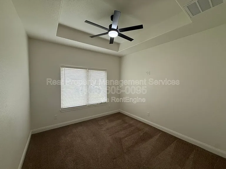 7621 54th St — Photo 12