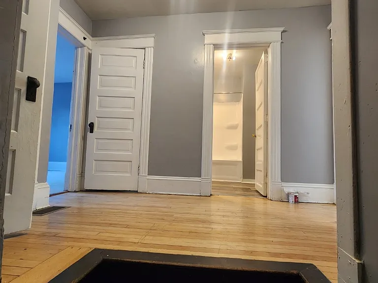 525 N 31st St — Photo 3
