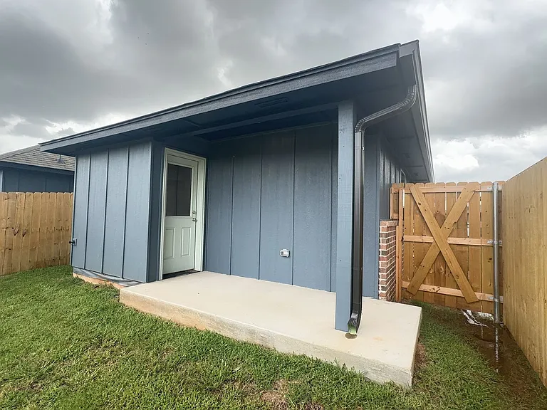 11513 University Dr — Photo 21