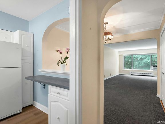 5th image of 20 Alden Place #1