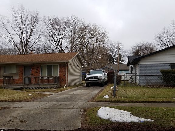4th image of 3729 York Dr