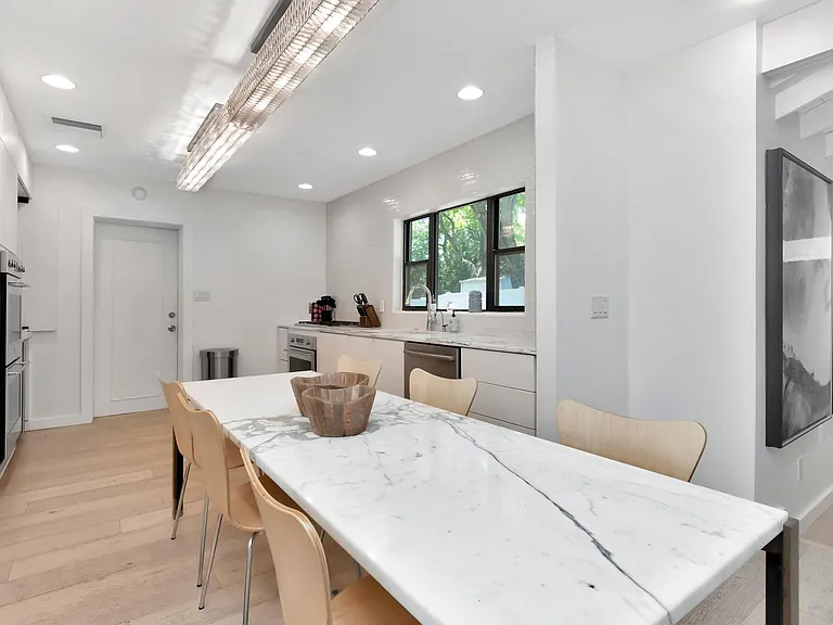 3906 W San Obispo St — Photo 8