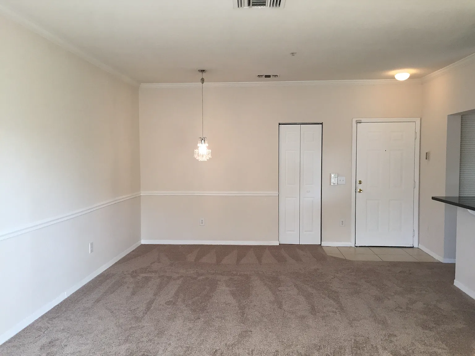 1 bed, 850 sqft, $1,450 — Photo 3