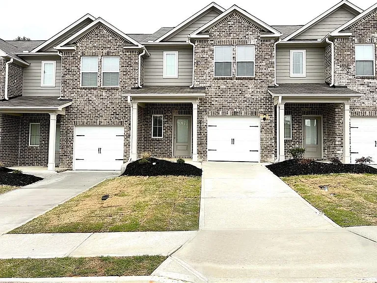 4113 Oakwood Terrace Ct — Photo 2