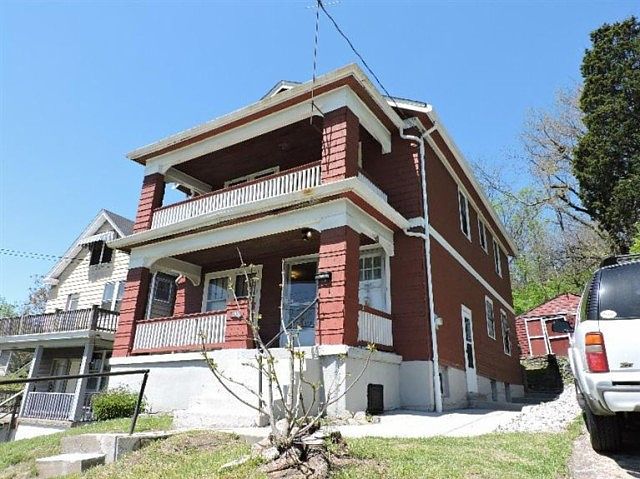 1st image of 2833 Marshall Ave