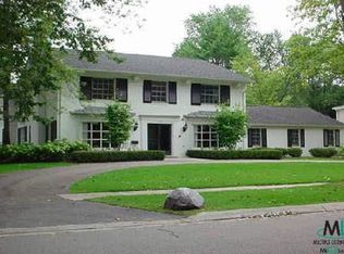 2800 Bradway Blvd, Bloomfield Hills, MI 48301