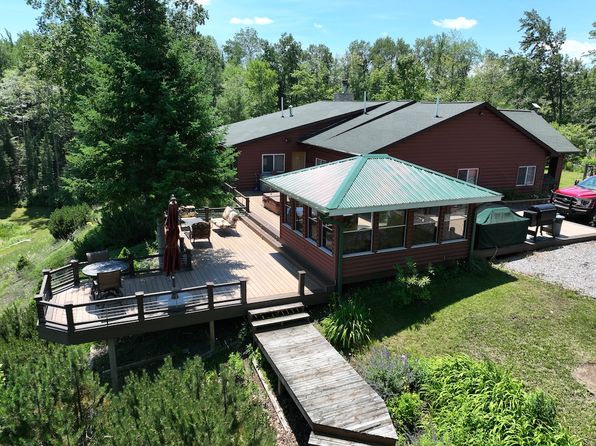 W7202 Kodiak Dr, Pembine, WI 54156