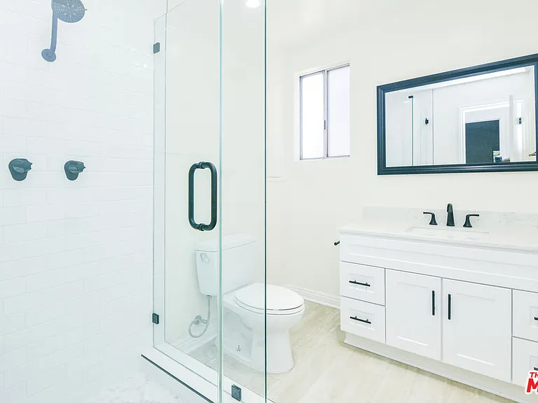 2602 Carnegie Ln #1 — Photo 26