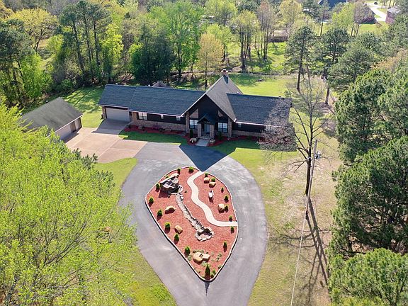 2nd image of 30 Little Jacob Cir