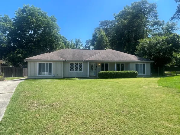 2704 Clubview Ct, Columbus, GA 31906