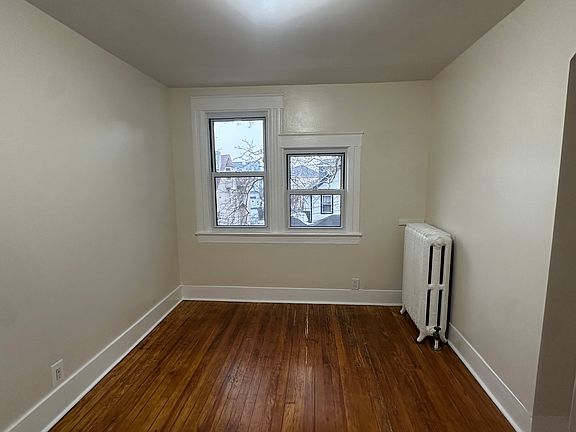 3rd image of 31 Norwood Ave APT 3