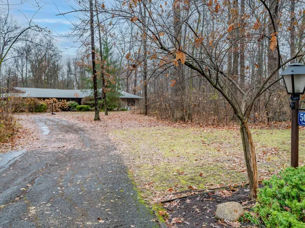 5035 Chaucer Rd, Fort Wayne, IN 46835
