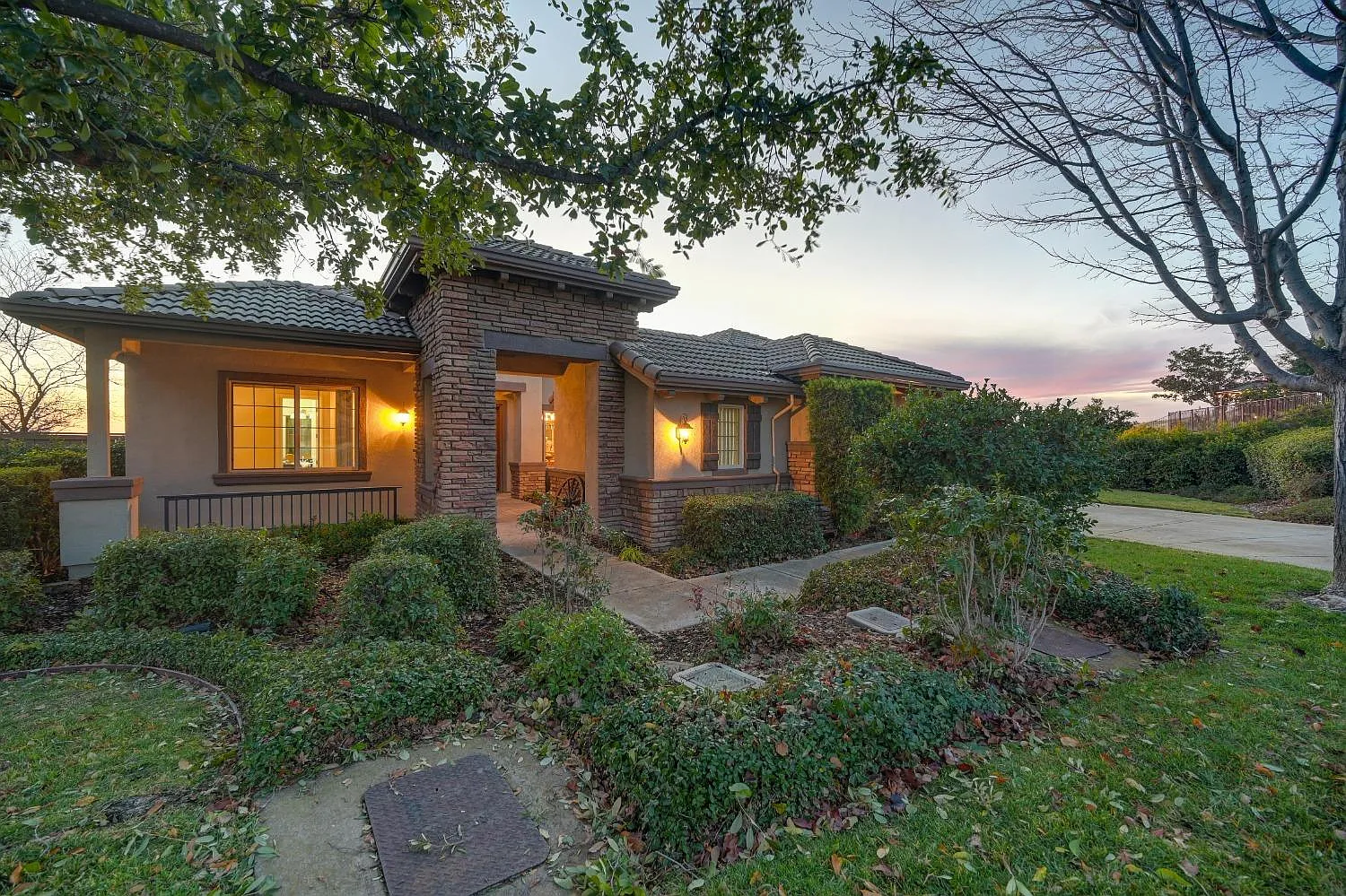 106 Novarra Ct photo 1