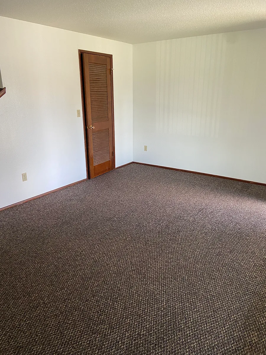 Building Photo - 1422 Rainier Dr #8