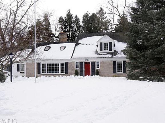 2nd image of 260 E Hamilton Ln