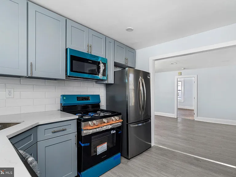 10 Lytle St #3 — Photo 11