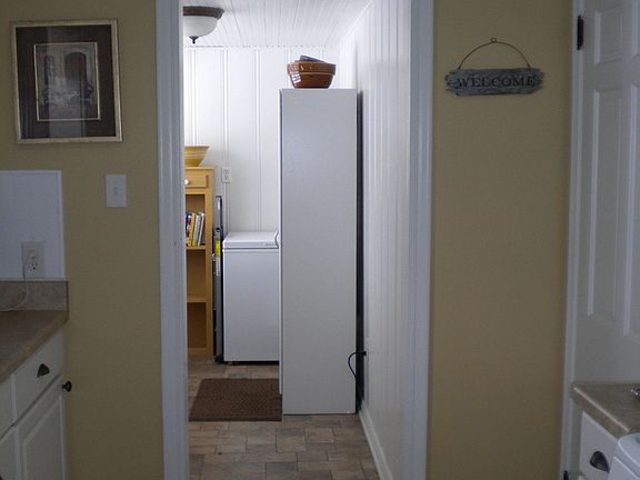kitchen looking into the breakfast knook