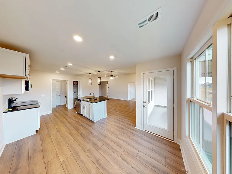 236 Donegal Dr — Photo 4