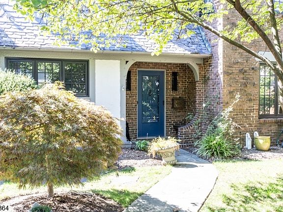 2nd image of 2 Harding Ter