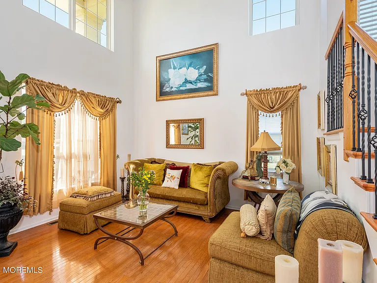 4 Scottsdale Ct — Photo 17