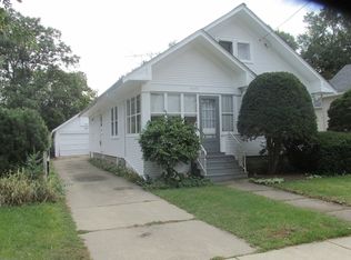 608 Bangs St, Aurora, IL 60505