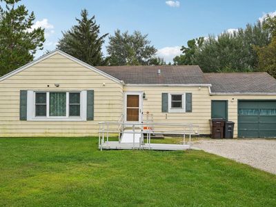 9301 West Cold Spring ROAD, Greenfield, WI, 53228