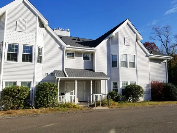 22 Greenview Ln, Milford, CT 06461