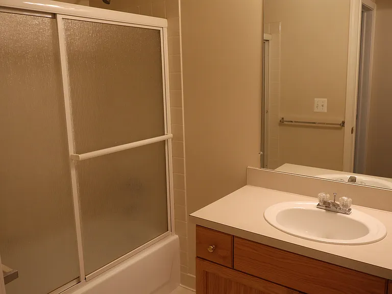 4580 Berkshire Dr — Photo 31